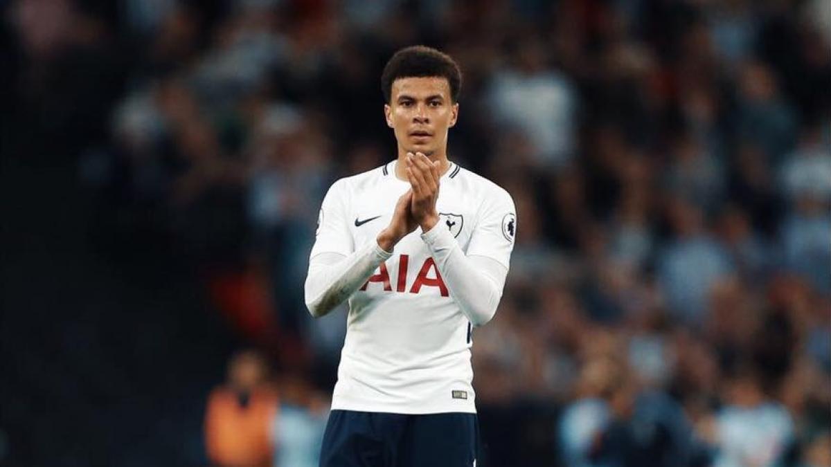 un fotbalist cunoscut a lesinat in vacanta s a intamplat chiar sub ochii iubitei sale