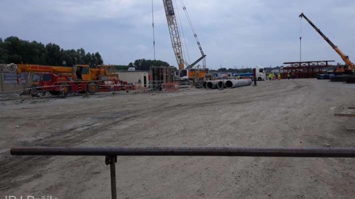 accident grav pe santierul podului peste dunare de la braila un muncitor a murit strivit