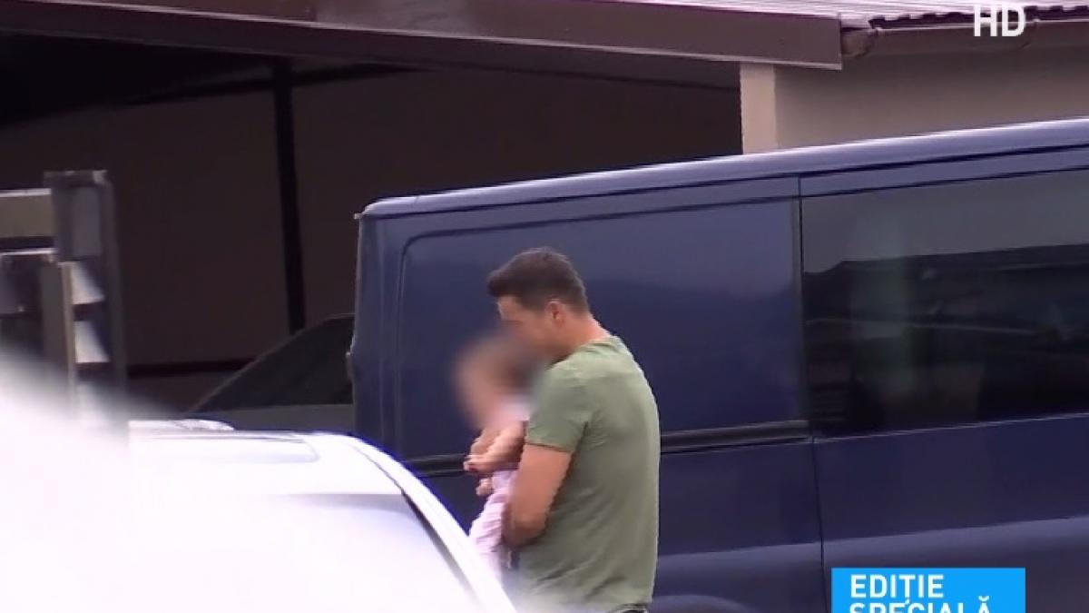 ce au surprins marti reporterii in fata casei iubitului lui udrea