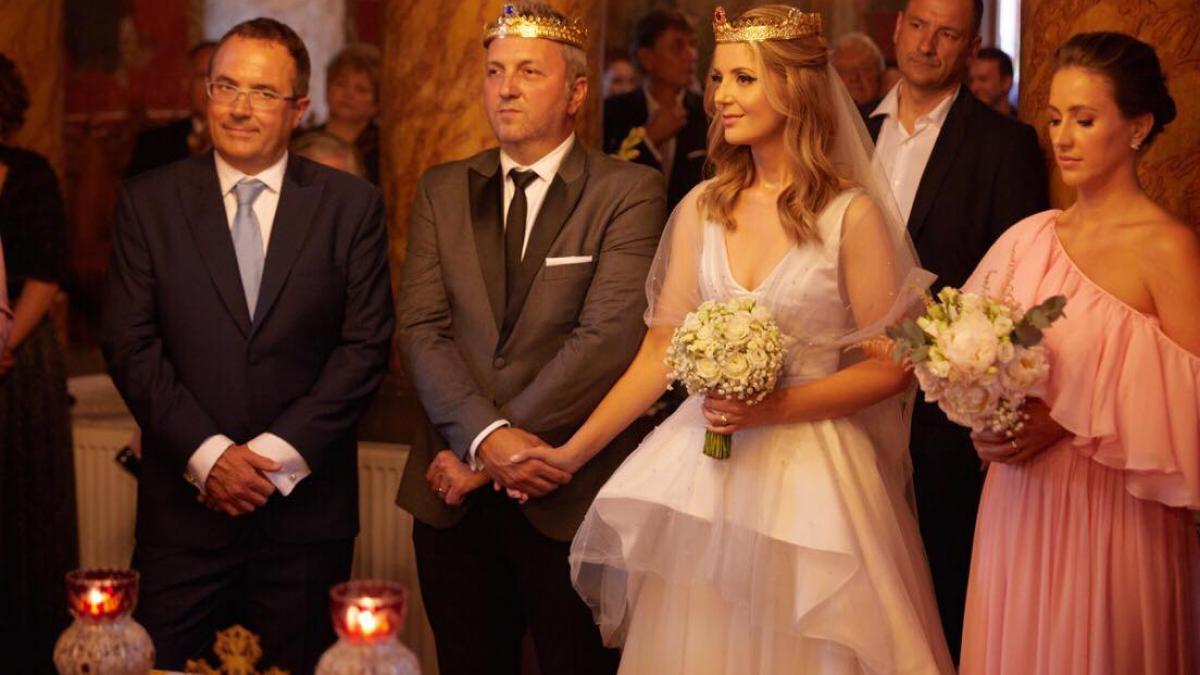 zi plina de emotii pentru nadina campean prezentatoarea s a casatorit cu barbatul care ii e alaturi