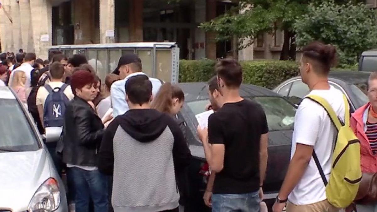 cozi ca pe vremuri la inscrierea la facultate care este cea mai cautata specializare