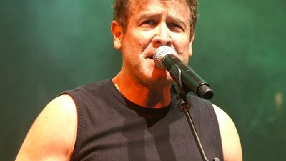 doliu in lumea muzicii artistul fusese diagnosticat cu cancer in urma cu patru ani
