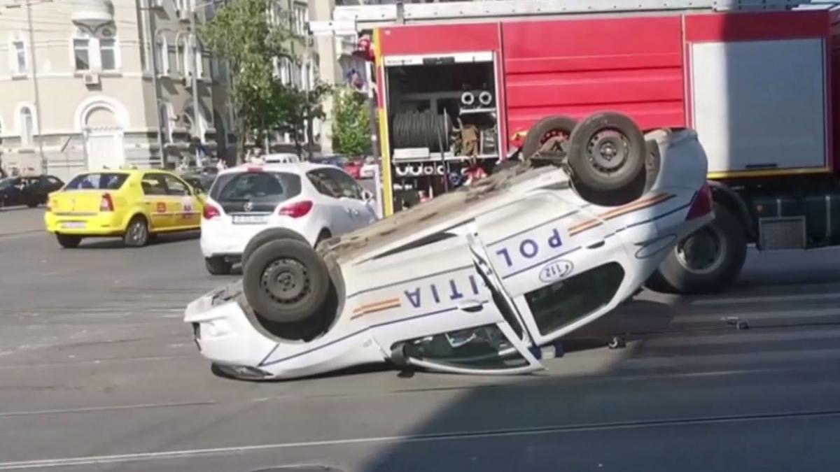 masina de politie rasturnata in capitala autoturismul se afla in misiune