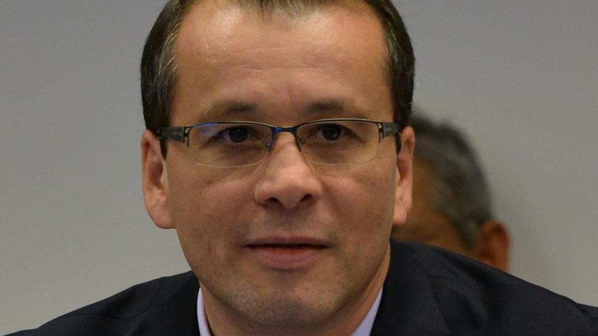 un alt roman dupa mircea geoana in carti pentru sefia unei mari institutii internationale