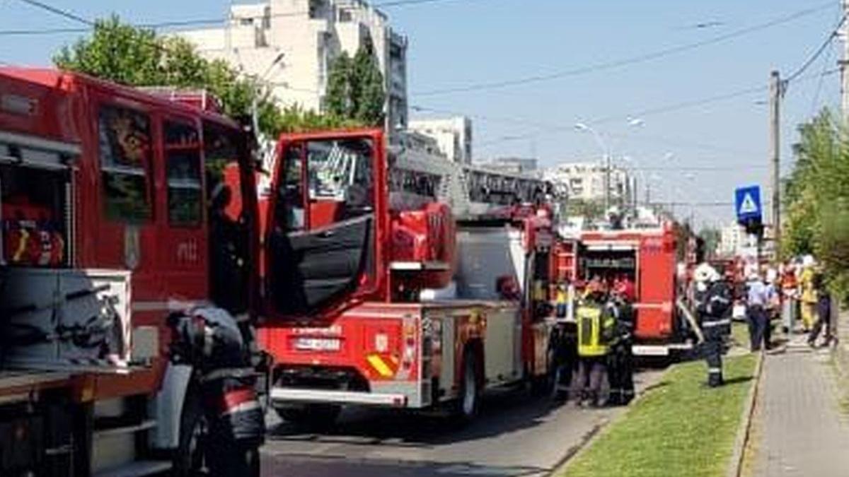incendiu la un restaurant din bucuresti au intervenit cinci autospeciale