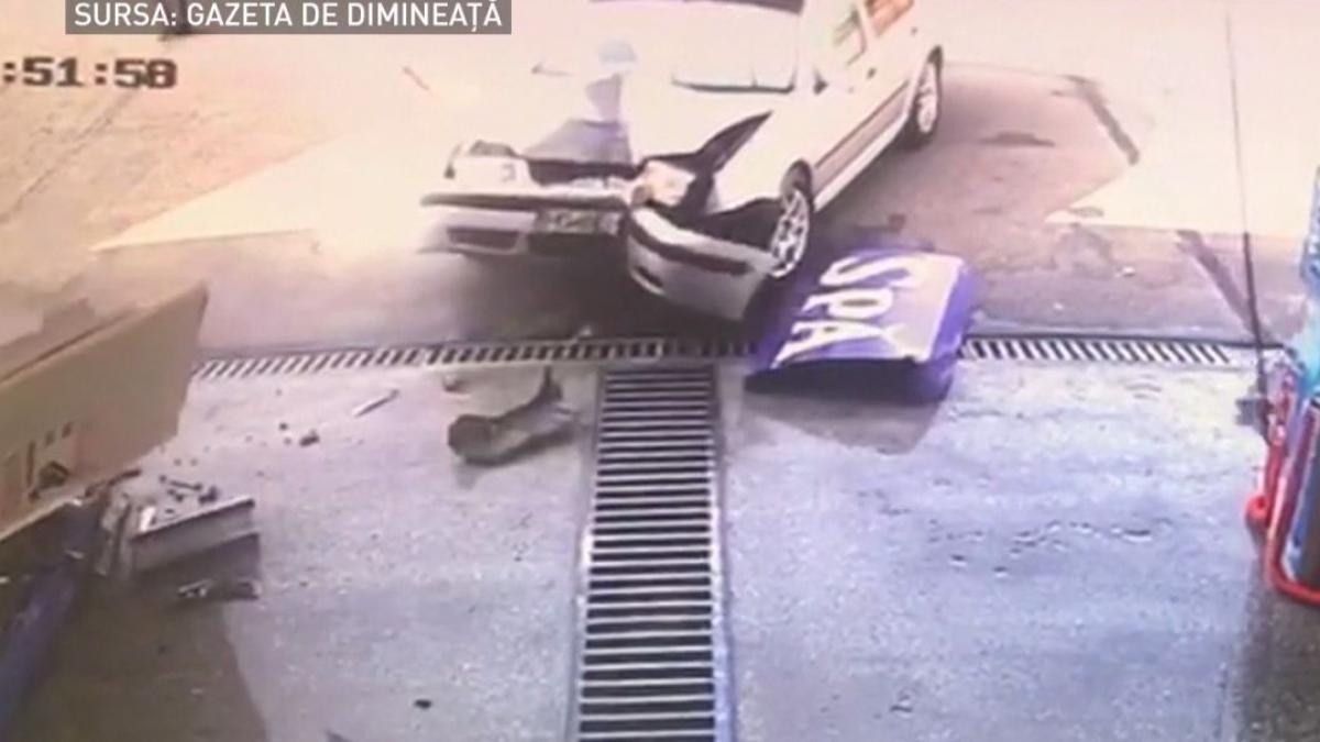 imagini socante la o spalatorie auto doi oameni au scapat ca prin minune de o tragedie