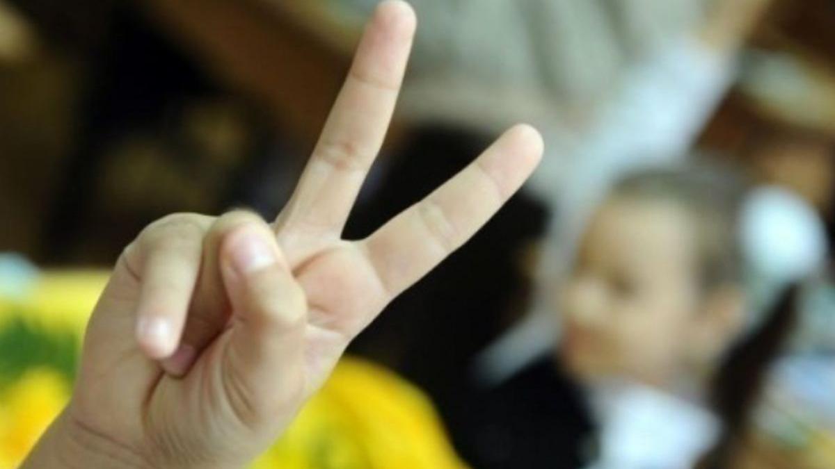 anunt important facut de ministerul educatiei despre manualele scolare