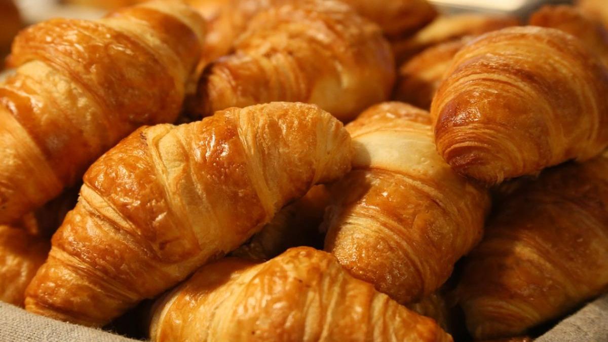un taximetrist din satu mare a ramas fara permis dupa ce a mancat doua croissante cum a fost posibil