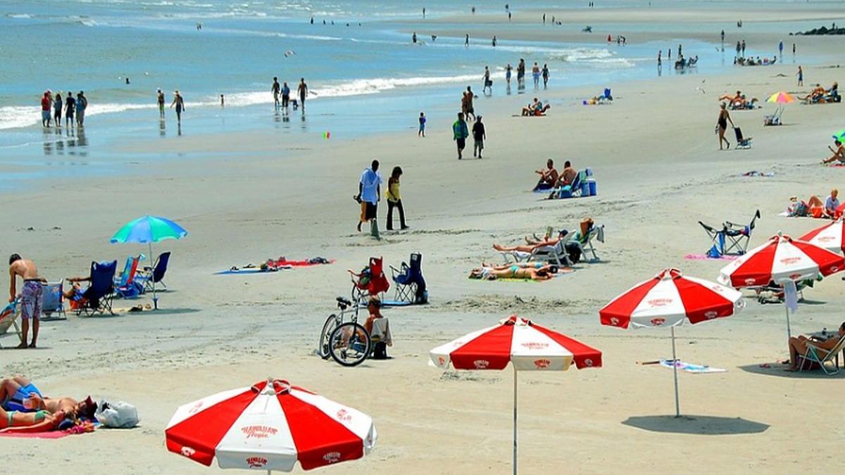 biserica ortodoxa romana a facut un ghid al crestinului aflat la mare reguli de urmat la plaja