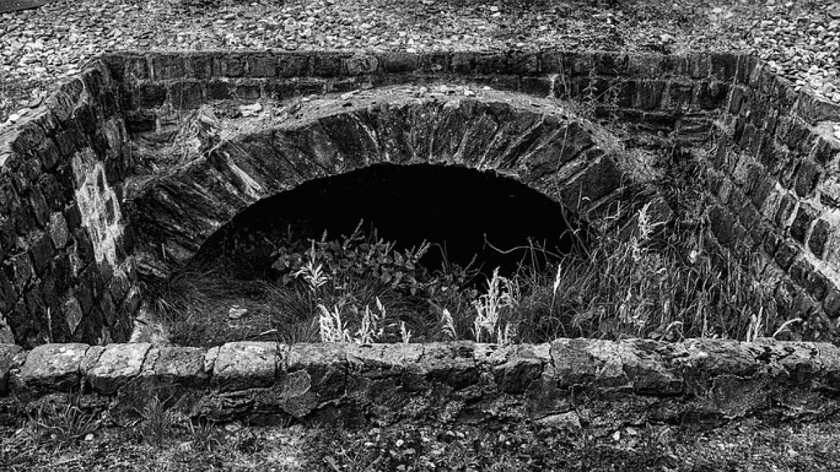 se sapa la turnarea fundatiei unei case cand muncitorii au facut o descoperie incredibila intr o