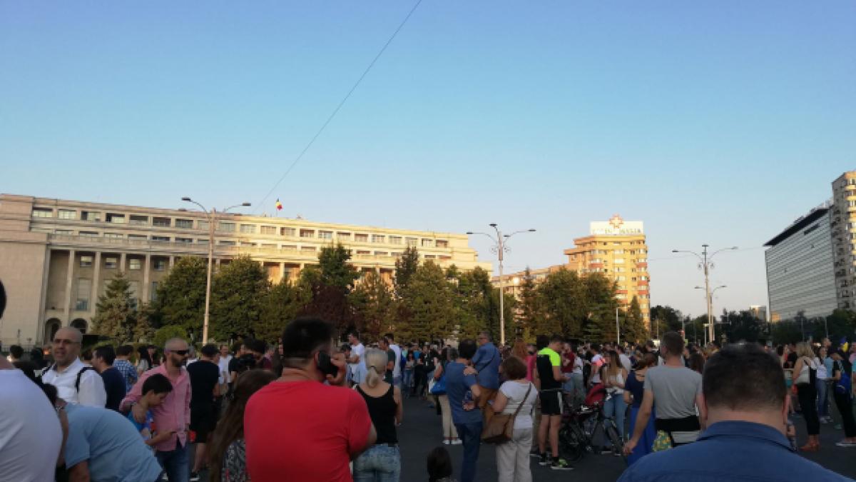 mii de persoane au iesit sa protesteze in capitala dupa tragedia din caracal oamenii cer sa se faca