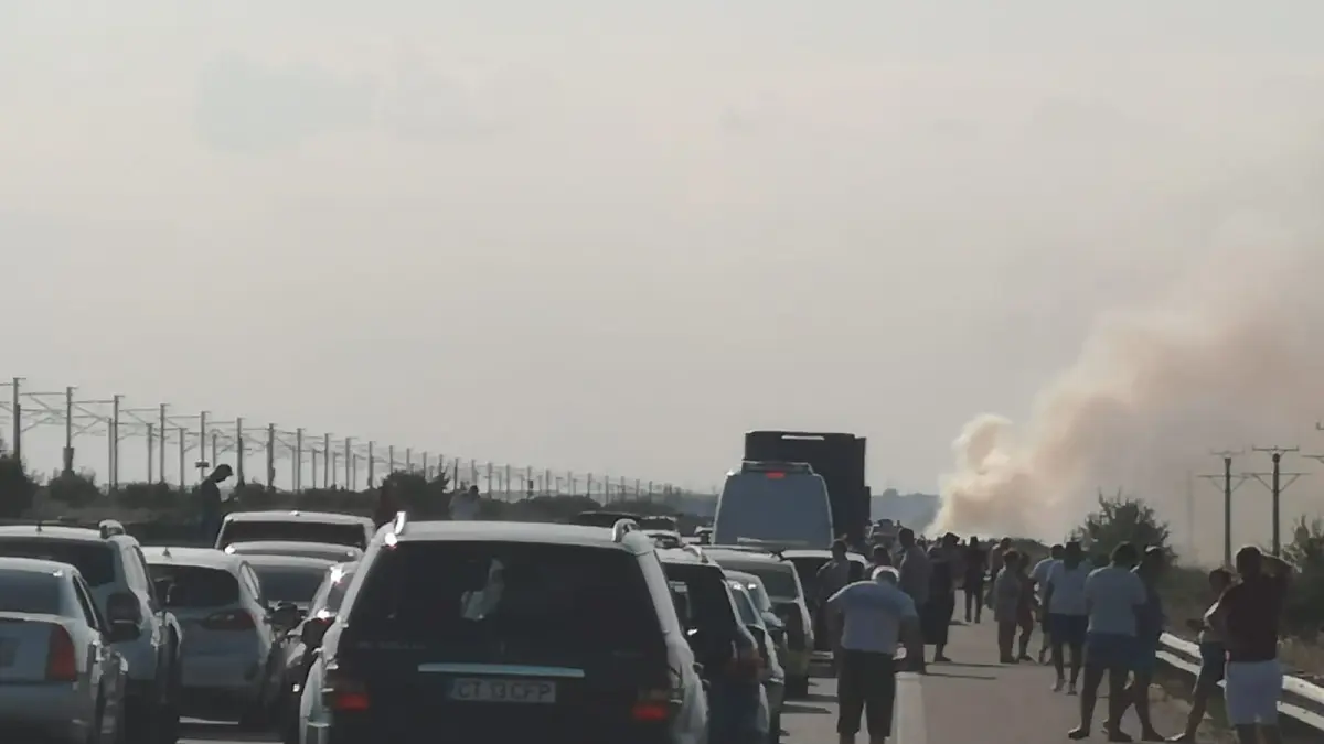 un autoturism a luat foc pe autostrada soarelui aglomeratie mare pe sensul de mers spre bucuresti