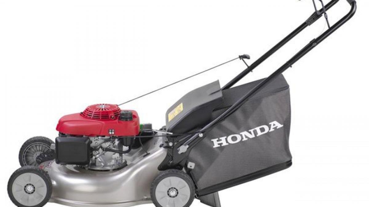 reduceri emag masini tuns iarba azi