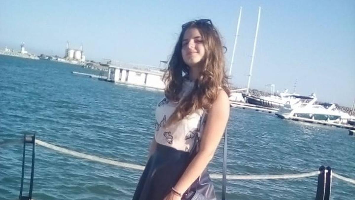 poza postata de alexandra macesanu pe facebook care a cutremurat internetul vara asta va fi de