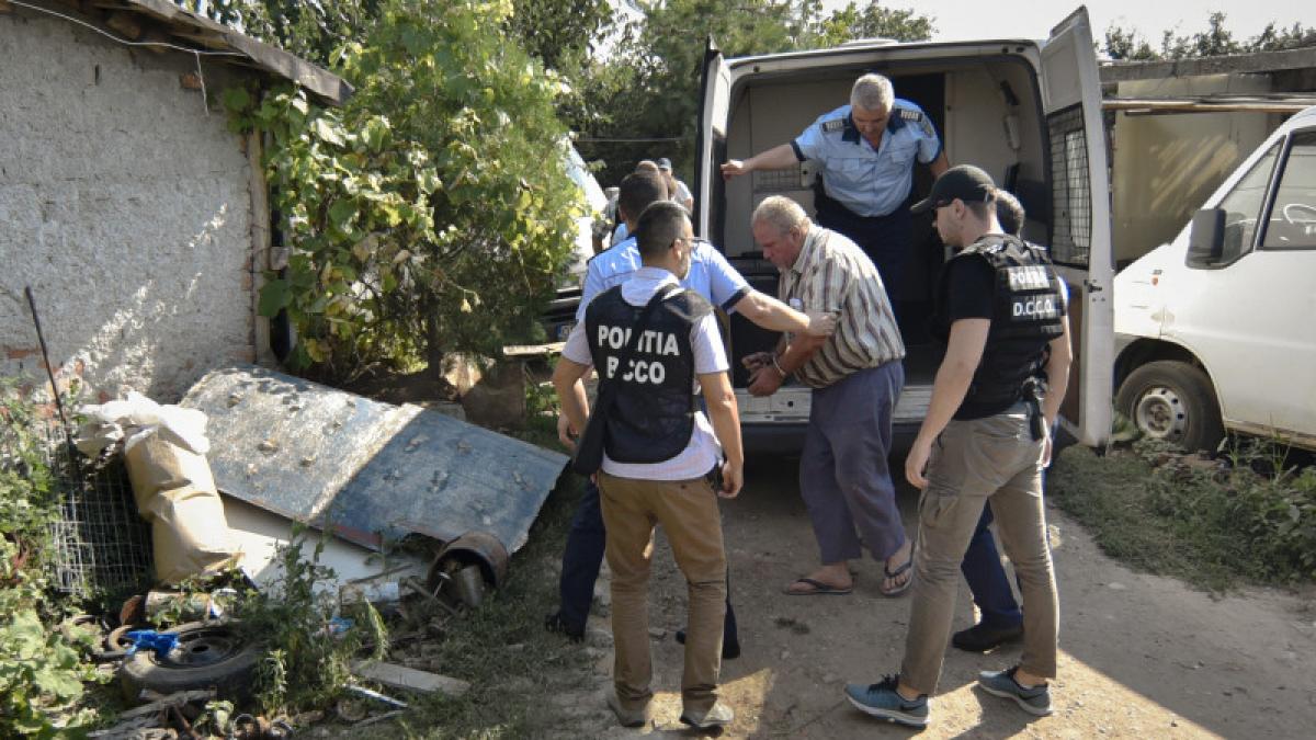 pe 25 iulie la o zi dupa disparitia alexandrei mama ei a primit un telefon de la un barbat