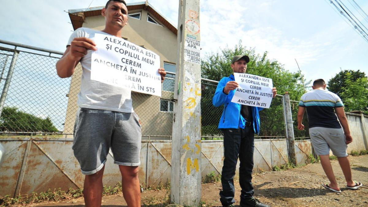 protest la caracal dupa crimele lui gheorghe dinca sute de oameni cer o explicatie