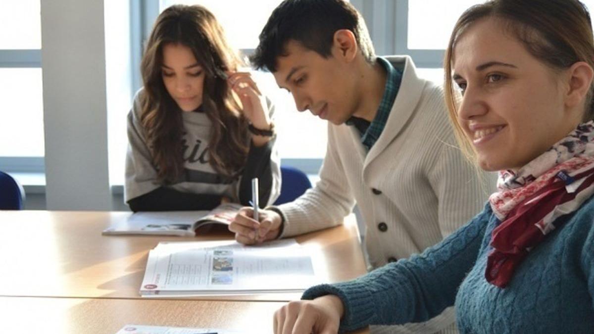 ministerul educatiei anunta activitati de informare a elevilor privind posibilele pericole pe