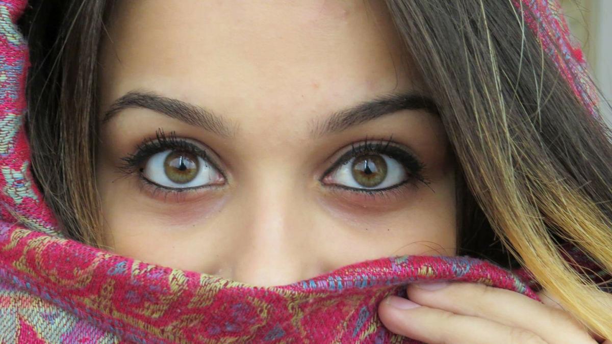 seria de citate scrise de luiza melencu pe contul sau de facebook si soarele este singur pe cer dar