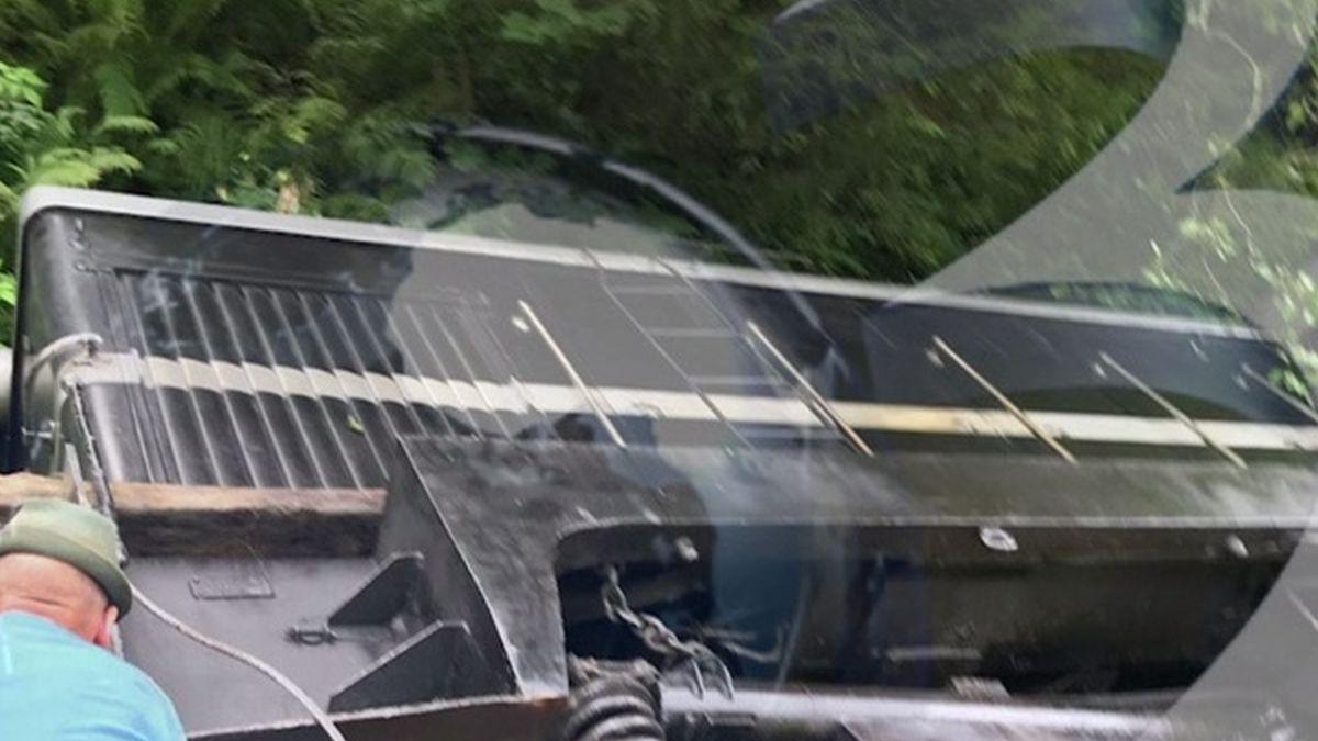 mocanita din maramures a deraiat cu 200 de turisti la bord bilantul accidentului