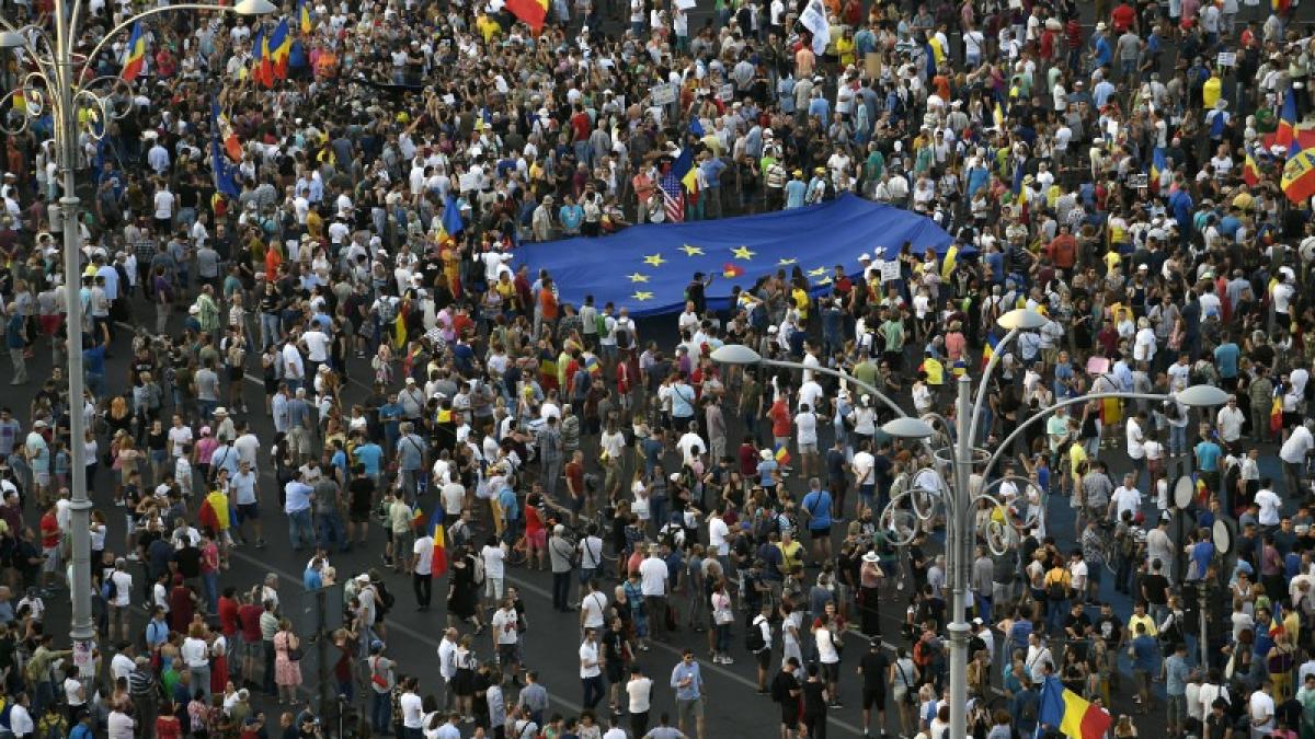 protest 10 august protestul din piata victoriei s a incheiat aproximativ 24 000 de persoane au fost