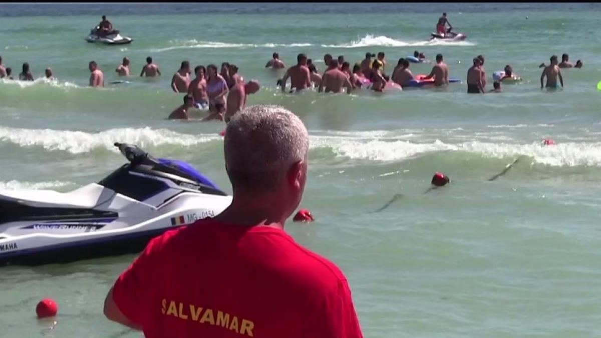 un salvamar a fost batut dupa ce a salvat viata unui turist