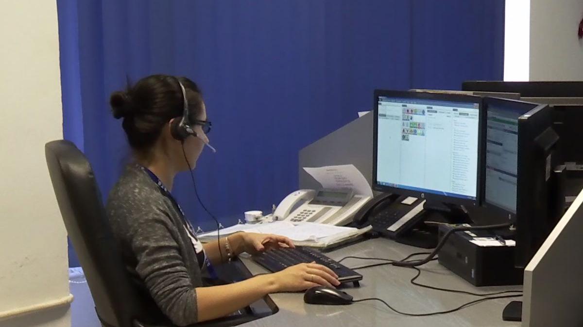 Continuă seria răspunsurilor halucinante la 112. Un operator i-a spus unei fete că nu are echipaje disponibile: „Asta este legislația!”
