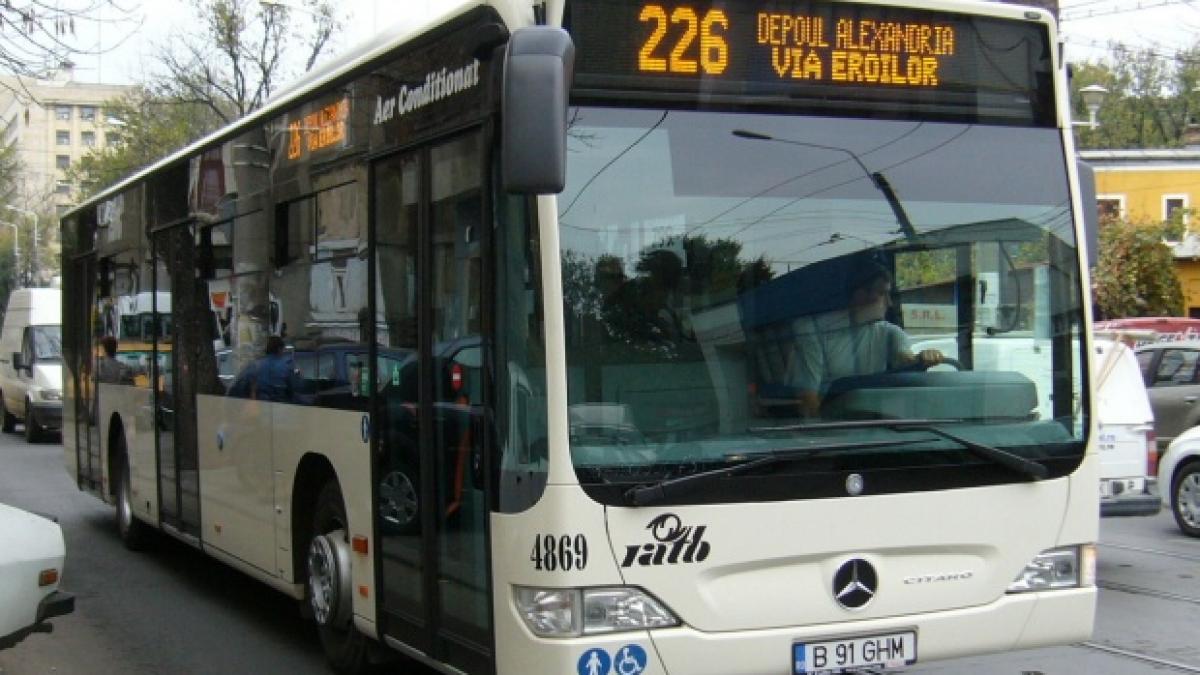 iulia era in autobuzul 226 din bucuresti cand a auzit o fata vorbind la telefon cand si a dat seama
