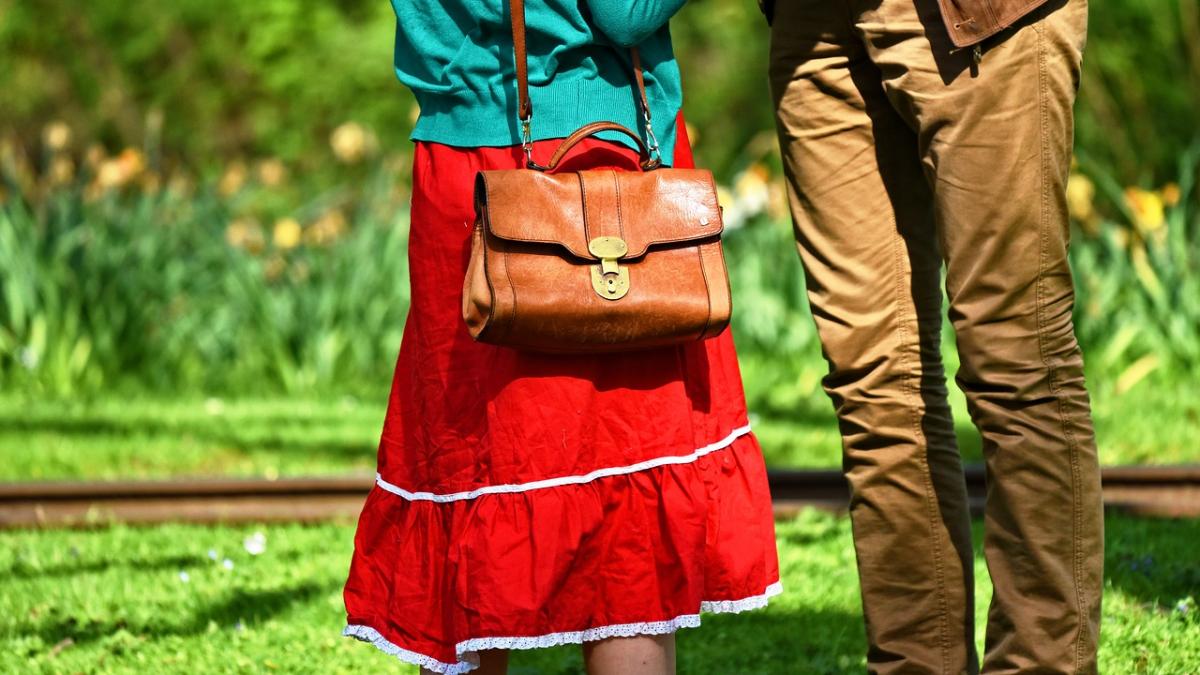 a aflat ca sotul sau a calcat stramb cu o femeie din sat dar bacauanca nu a stat mult pe ganduri si