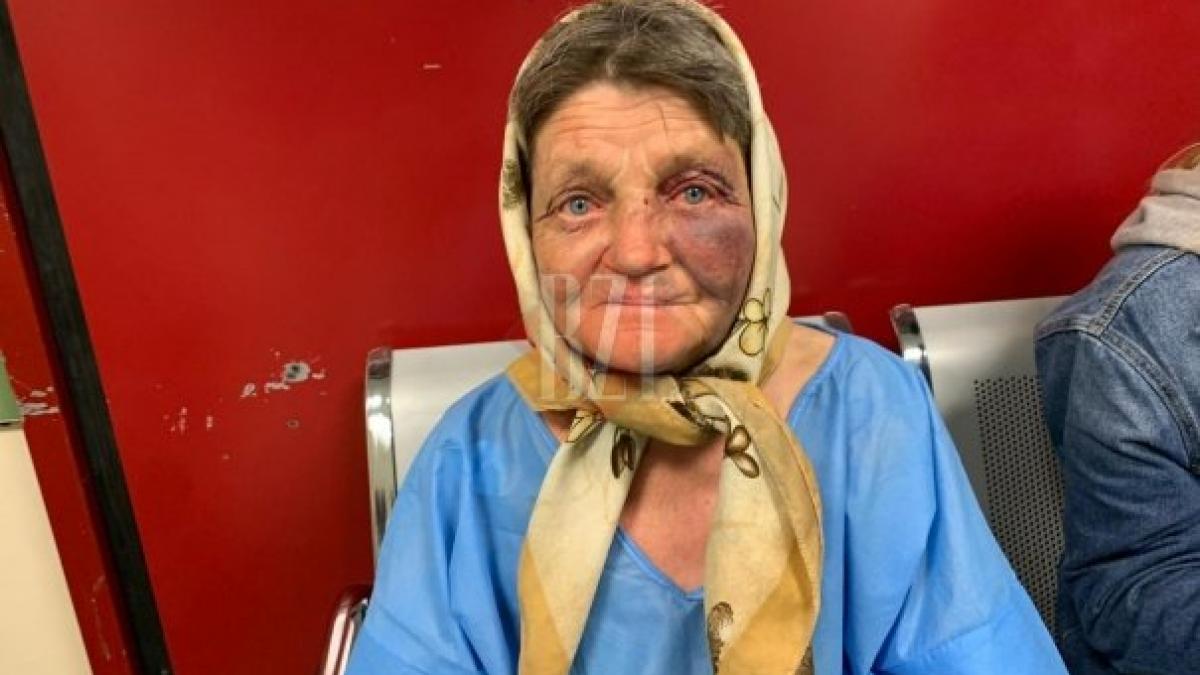 batrana se afla in gara din iasi cand ceva de a dreptul cumplit i s a intamplat nu stiu ce au avut