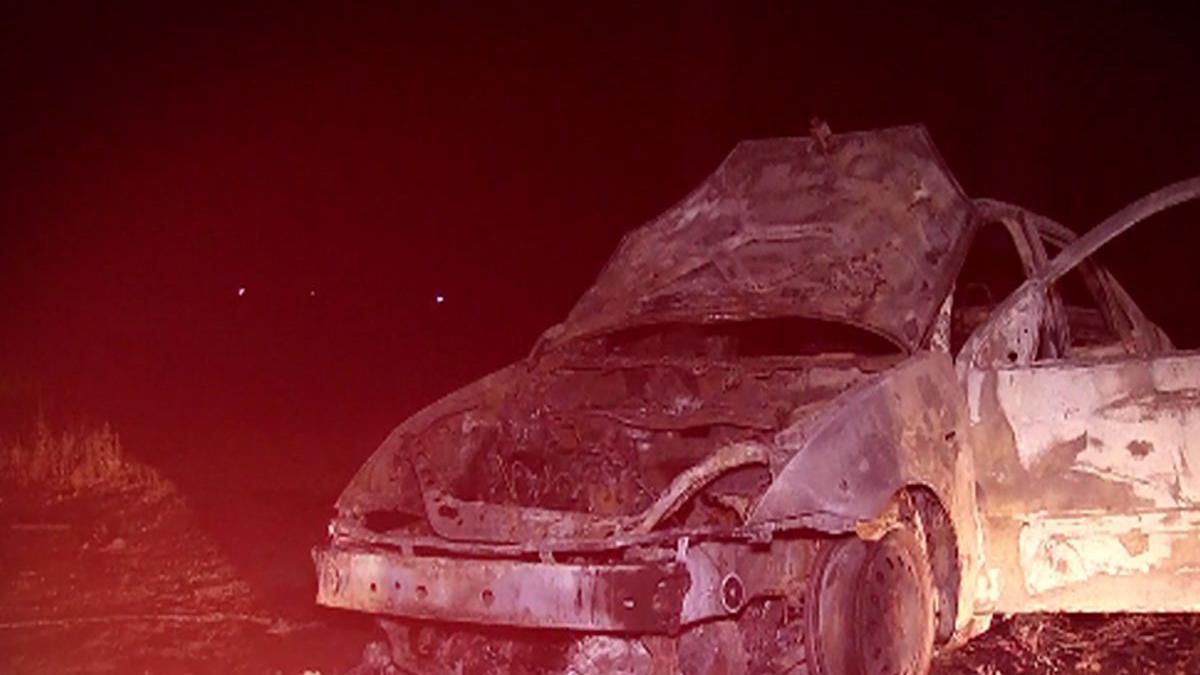 un tanar si a dat foc in propria masina din cauza tatalui m a distrus mental imi cer scuze mama nu