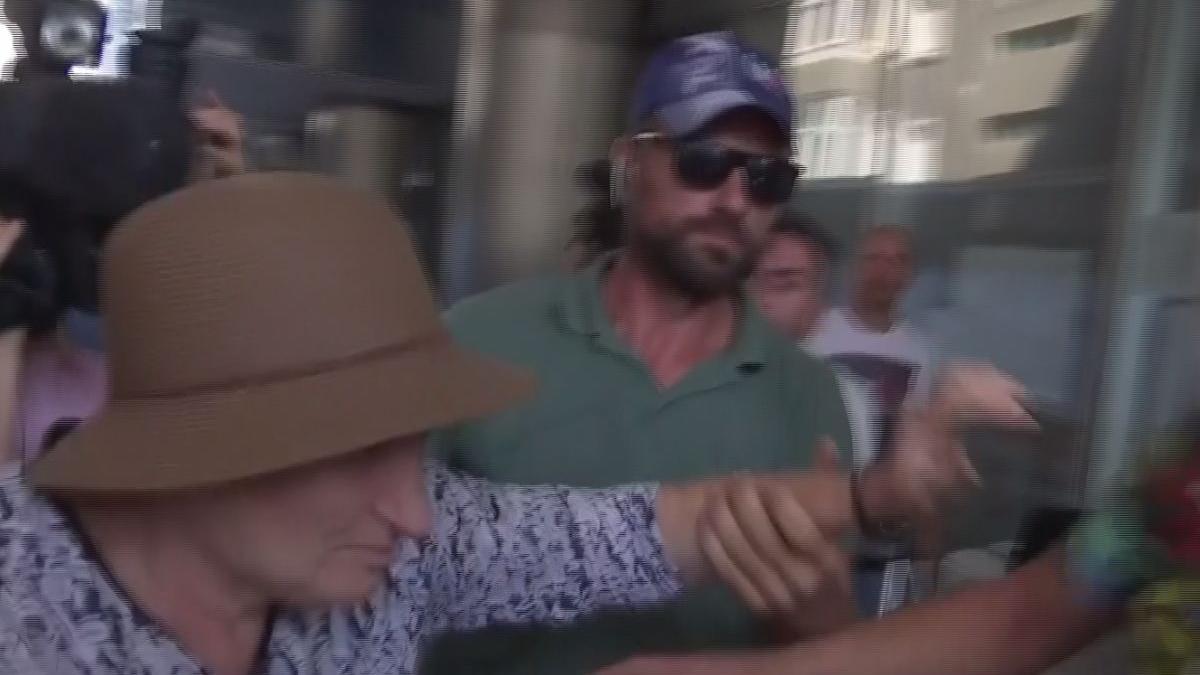 audieri de ultima ora imagini revoltatoare in fata sediului diicot familia lui gheorghe dinca