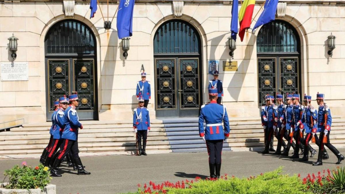 incendiu in sediul ministerului de interne pompierii intervin de urgenta