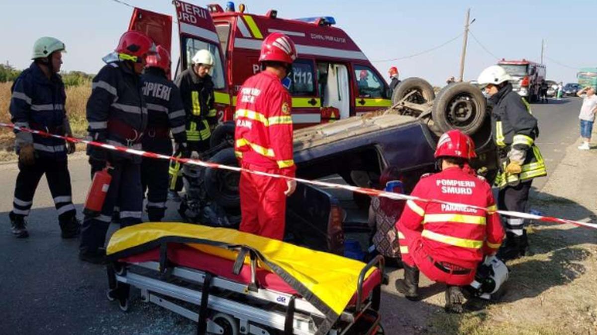 accident grav in teleorman o tanara soferita s a rasturnat cu masina si a ramas incarcerata