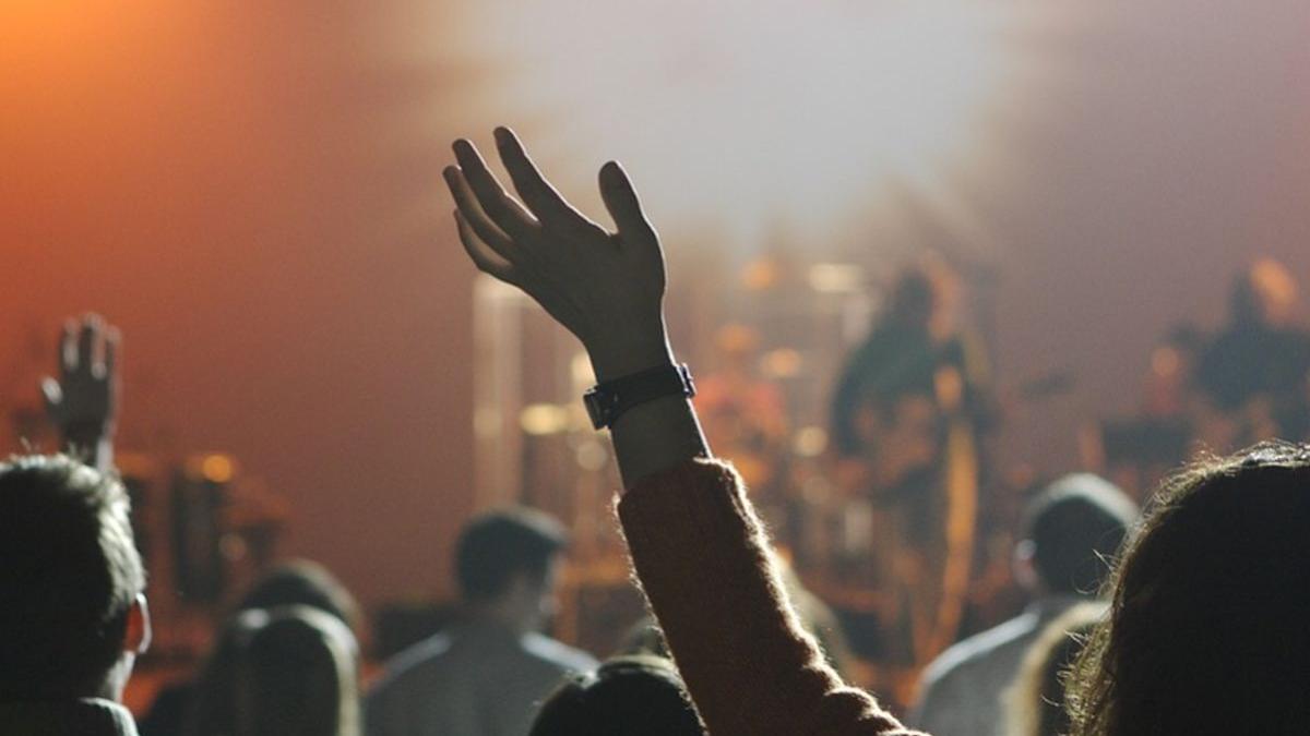 a mers in club sa se distreze cu prietenii dar totul s a transformat in cosmar nimanui nu i a venit