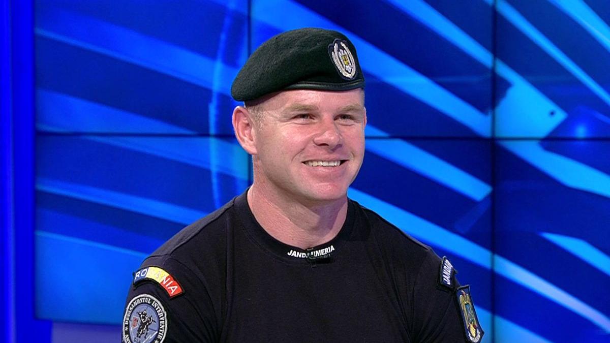 eroul zilei ivan claudian subofiterul care ofera o raza de lumina copiilor nevazatori