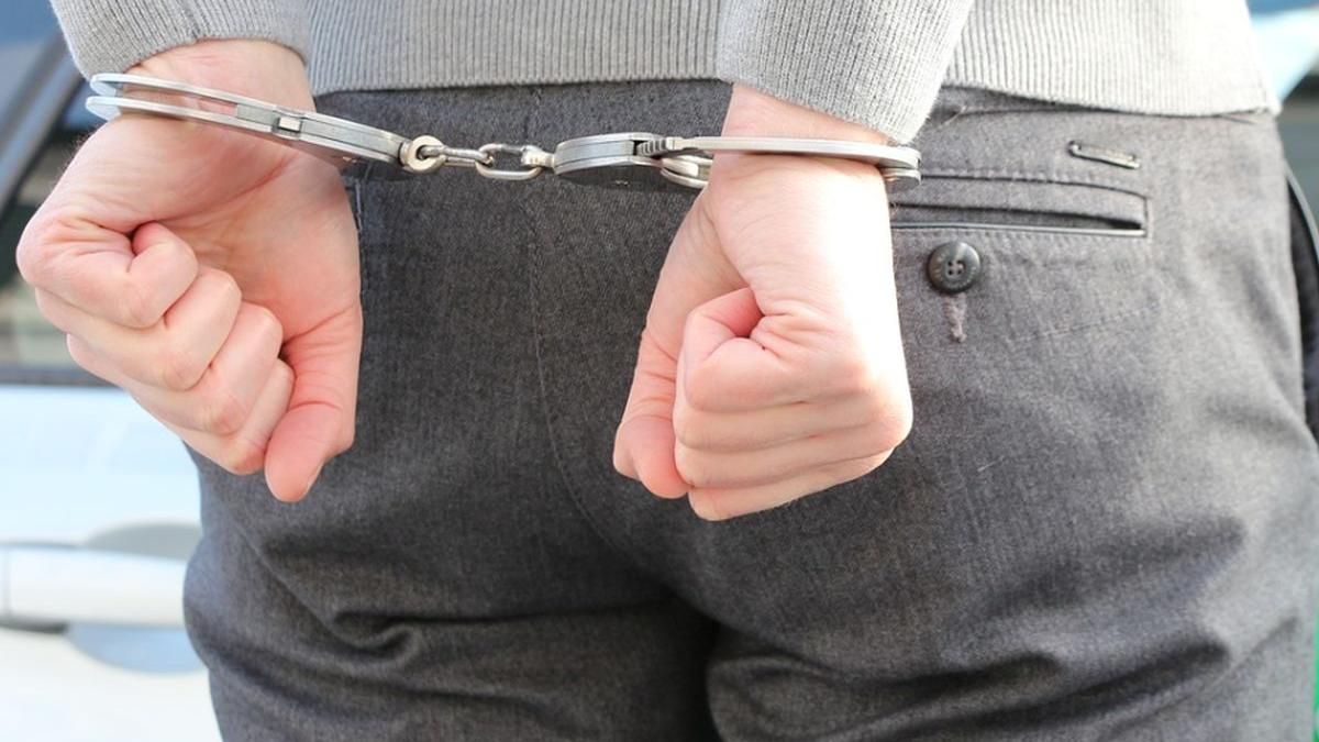 un roman urmarit international pentru viol a fost prins unde l au gasit politistii