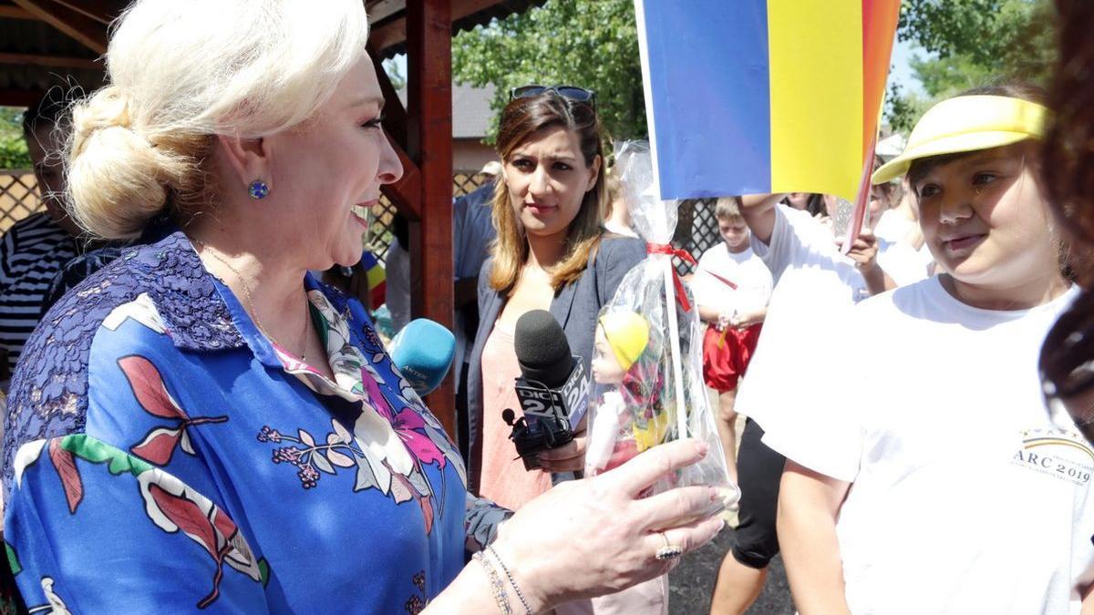 viorica dancila huiduita la constanta reactia premierului nu acesta este poporul roman