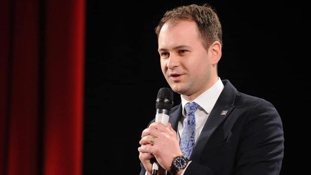 un politician liberal din iasi a donat o avere partidului desi nu are casa si nici masina