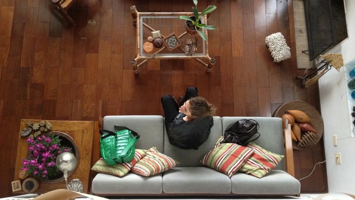 a primit o femeie in casa convins ca acesteia i se facuse mila de el dupa cateva minute barbatul si