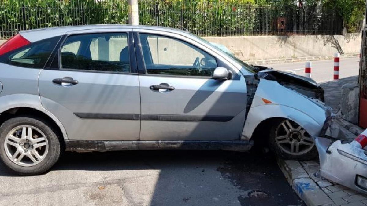 barbatul a provocat un accident in iasi si s a ales cu dosar penal oamenii legii au inceput sa rada