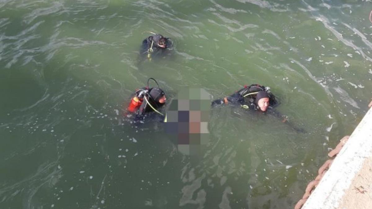 o tanara de 32 de ani s a aruncat de pe podul agigea cateva ore mai tarziu a fost scoasa moarta din