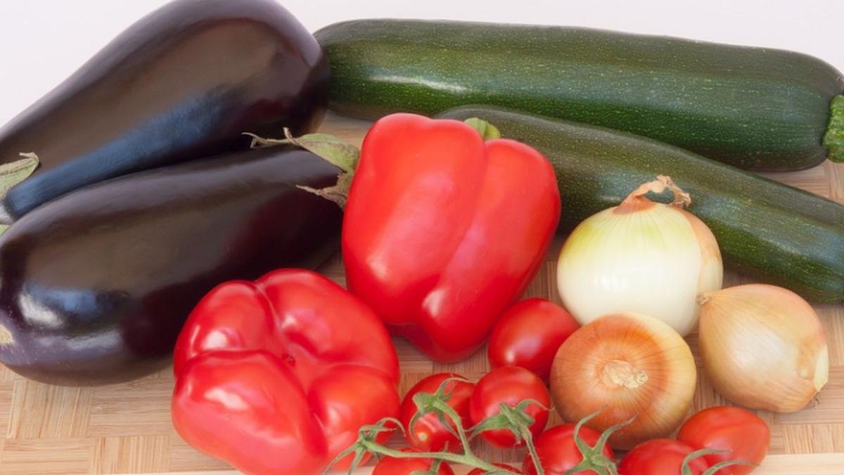 reteta zacusca cat ne costa un kilogram de zacusca daca il facem acasa