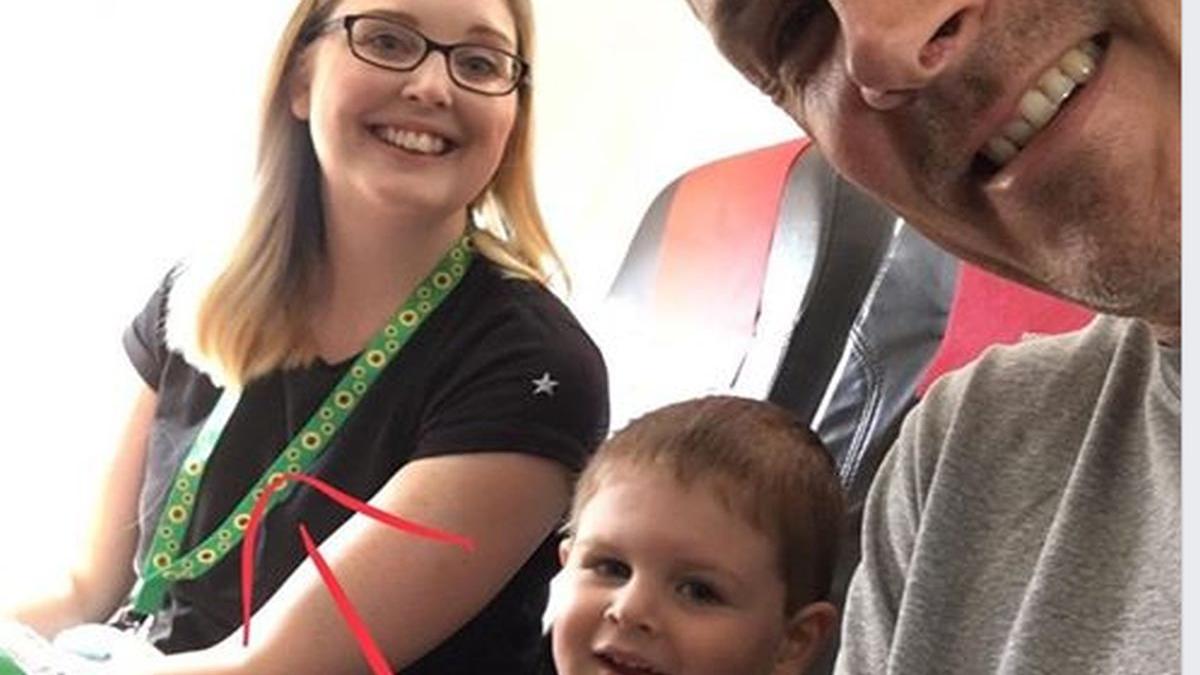 ce trebuie sa faci daca vezi pe cineva care poarta un lantisor cu floarea soarelui nu este o noua