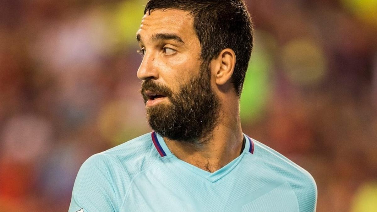 fotbalistul arda turan condamnat la doi ani si opt luni de inchisoare cu suspendare