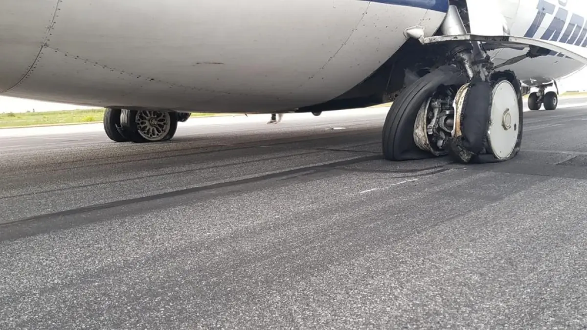 explicatia tarom dupa ce la aterizarea pe otopeni unui avion i au explodat toate cele patru