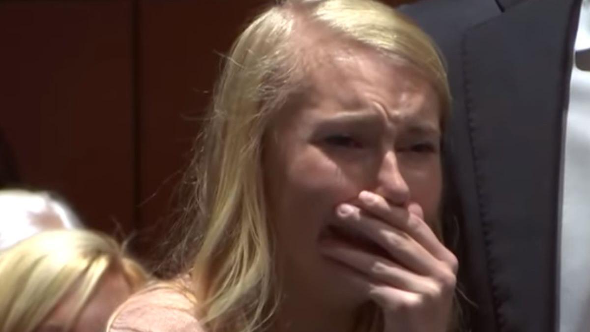 si a ingropat nou nascutul in gradina si a marcat mormantul cu flori motivul pentru care