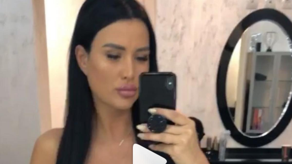 daniela s a despartit de iubit asa ca s a decis sa si faca cateva fotografii ce a realizat cand