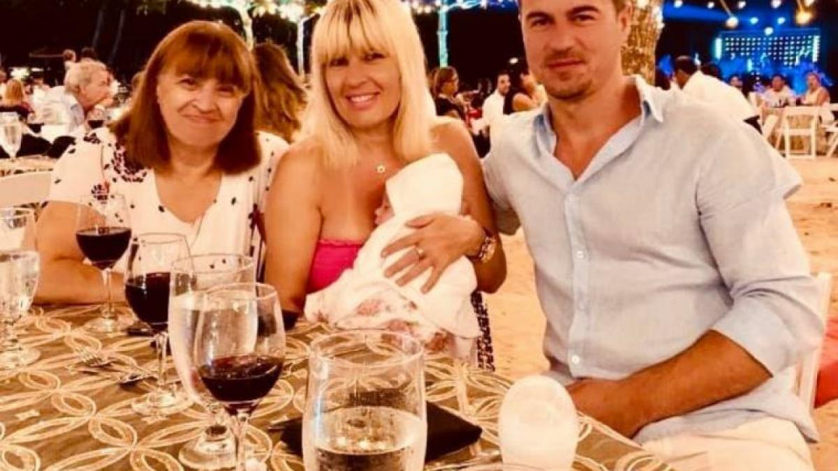 elena udrea si adrian alexandrov isi crestineaza fetita pe 20 septembrie toate detaliile despre