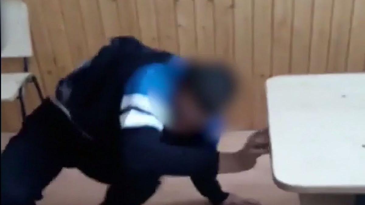 caz socant la un liceu din hunedoara a ajuns la spital dupa ce un barbat de 25 de ani a intrat in