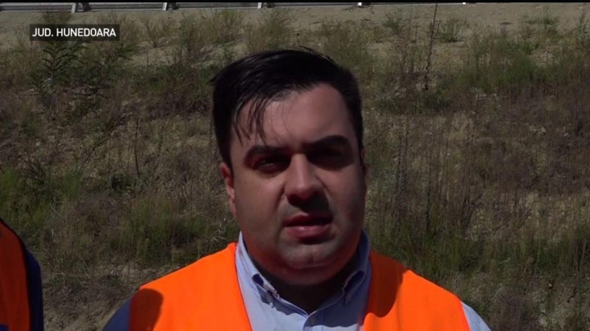 replica acida lui razvan cuc pentru dan barna daca ar fi presedinte ne ar amaneta si nu l am prinde